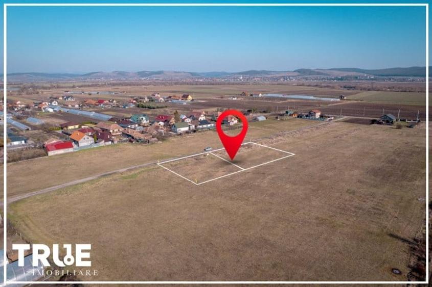 Teren intravilan, 1035m? + 1056m?, S&acirc;ntana de Mureș! - 12