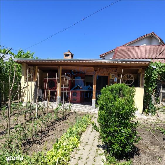 Casă cu 9 camere cu Teren 741 Mp în Central