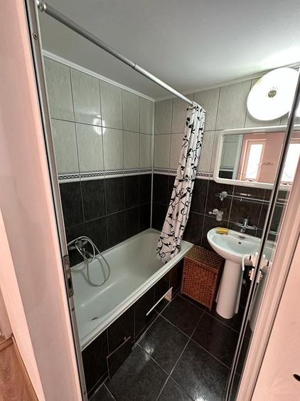 CASA SINGUR CURTE ZONA SCHEI - 14