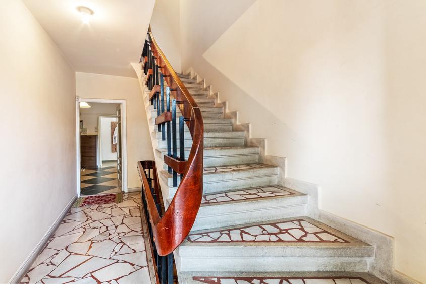 Vilă tip bloc 12 camere, 2 garaje 2 boxe  zona Tomis 1  Flămânda - 28