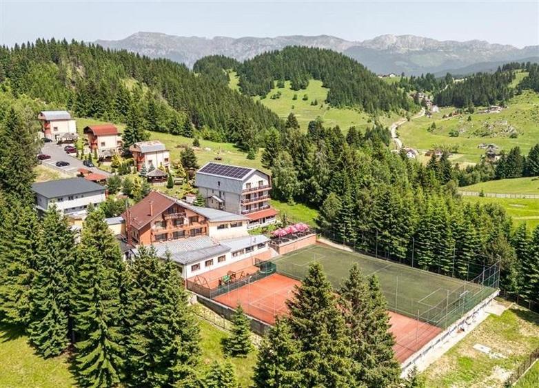 Domeniu turistic, zona pitoreasca, priveliste, aer curat, conditii speciale - 1