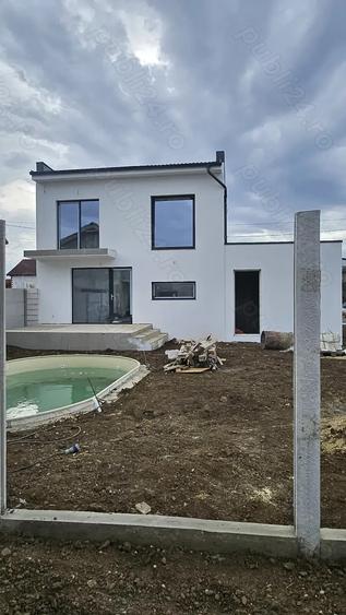 Casa Noua Vila cu piscina Arad - 8