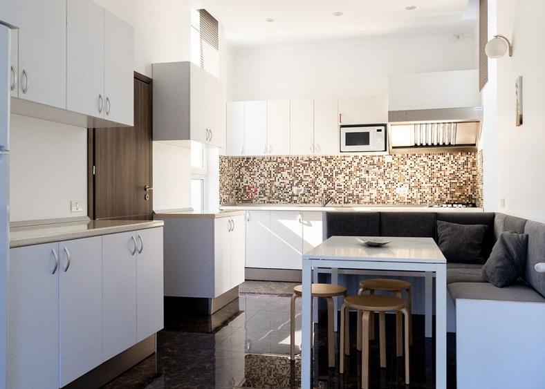 Private Estate lângă București | Vilă, Piscină & Sport Court - 13