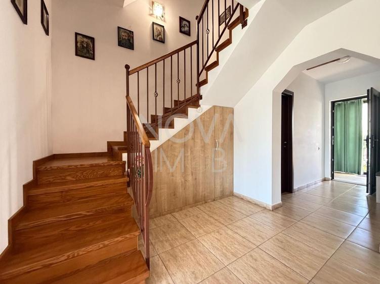 Duplex cu 4 camere cu Canalizare în Periferie