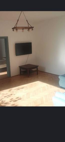 Casa individuala-curte - pretabila locuinta sau birou- firma- Centrul Vechi  - 4