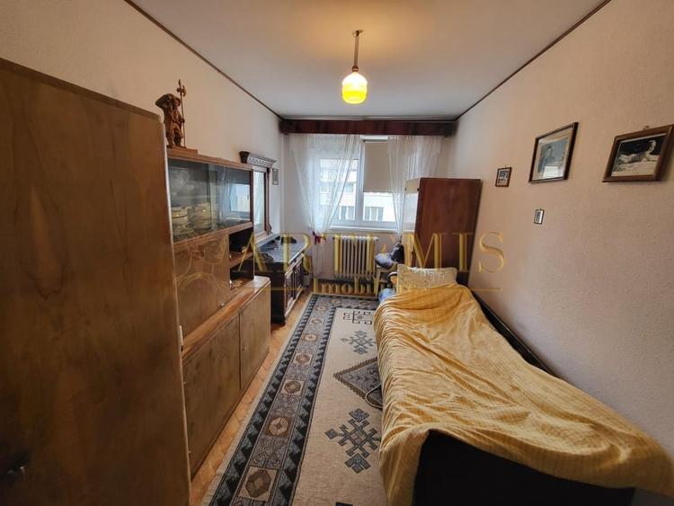 Apartament de 3 camere, decomandat, 60 mp., zona Independentei - 6