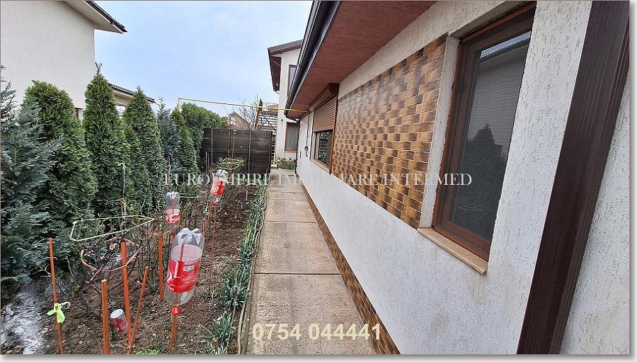 Vila+casa de vanzare zona Km 5 - 28