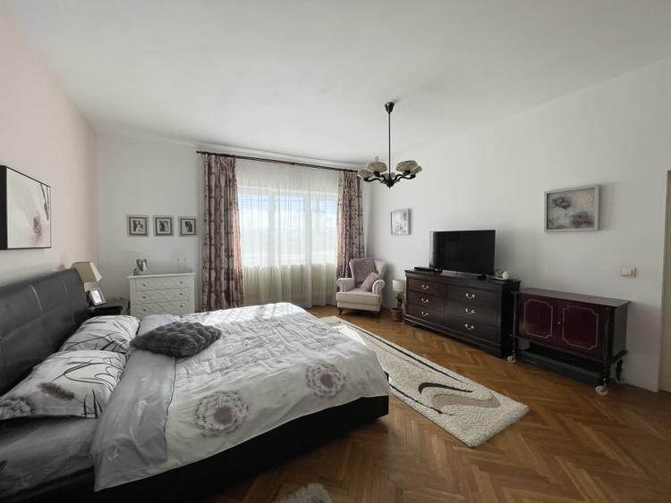 Casă de vânzare | teren 1250mp | zona centrală| arhitectură clasică | Alba Iulia - 3