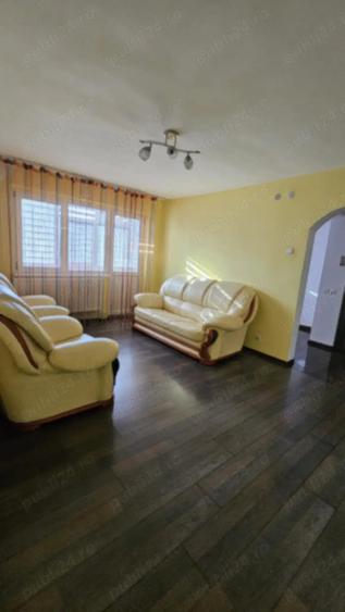 Apartament de vanzare - 3 camere - 2