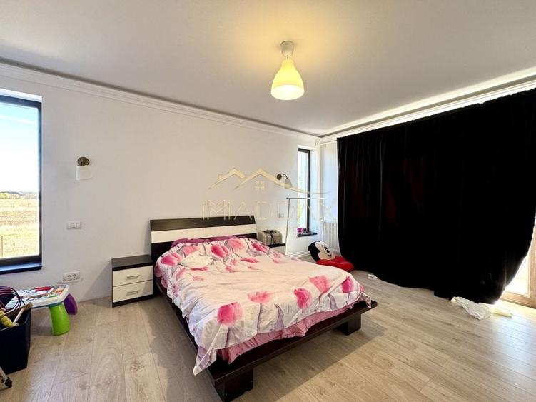 Vila cu 5 camere *420mpc* // 800mp teren // Corbeanca - Tamasi - 40