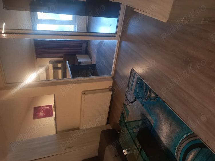 Garsoniera et 3 mansarda, 27 m.Toate utilitatile,renovata,spatioasa.3 min de piata Rahova.15 min Cen - 2