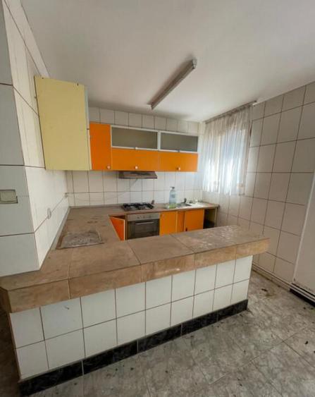 Hala situata in Ovidiu - 3