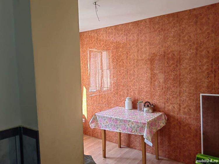 Vand apartament cu 3 camere