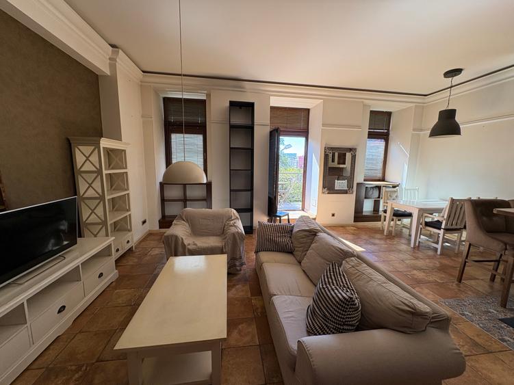 Centrul Vechi, Universitate, ap.2 camere, lux, et.2, 70mp, 780Euro/luna - 1