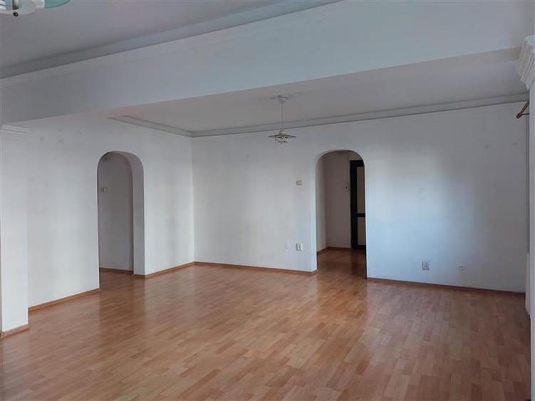 Apartament 4 camere, zona Micalaca, parter. De inchiriat sau de vanzare! - 1