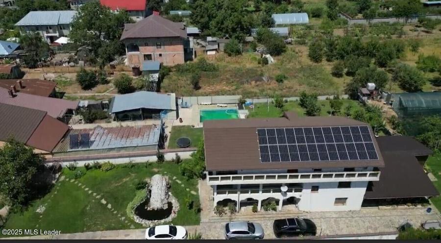 Casa Mogosoaia cu livada, crama si terasa - 1