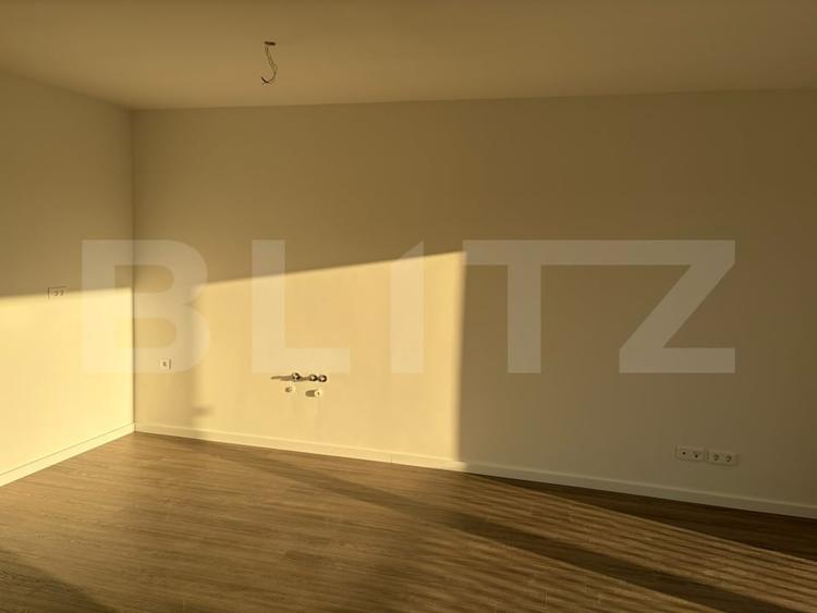 Apartament cu 3 camere semidecomandat în Semicentral