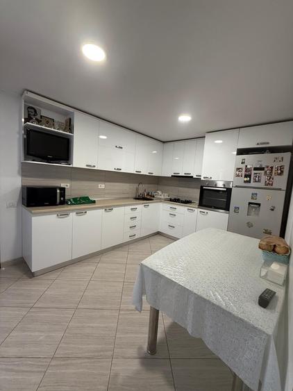 Casa individuala - Gata de Mutat - 4 Camere - 12