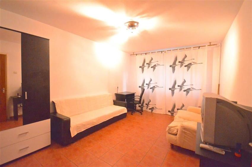 Inchiriere Garsoniera spatioasa Berceni - Straja - 1