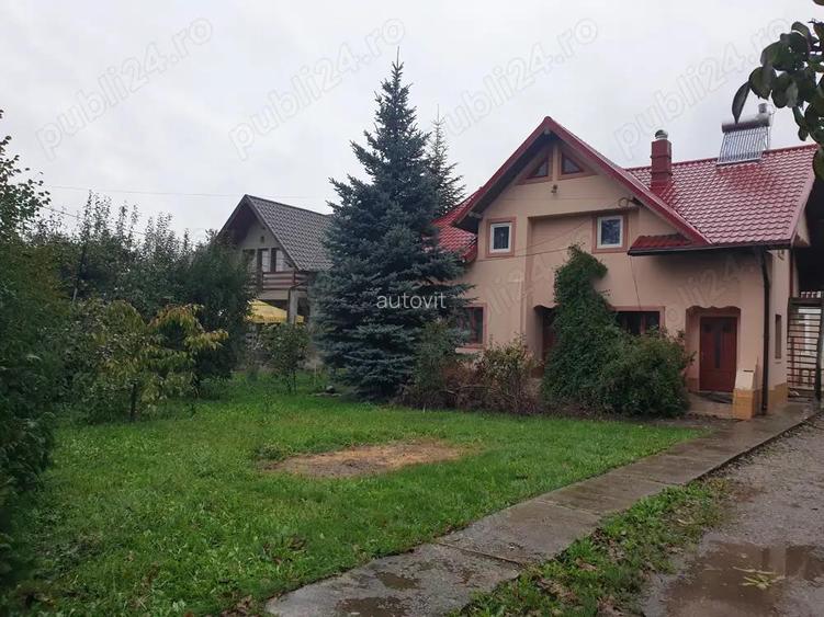Casa Vadu Moldovei... 2 imobile...14 camere