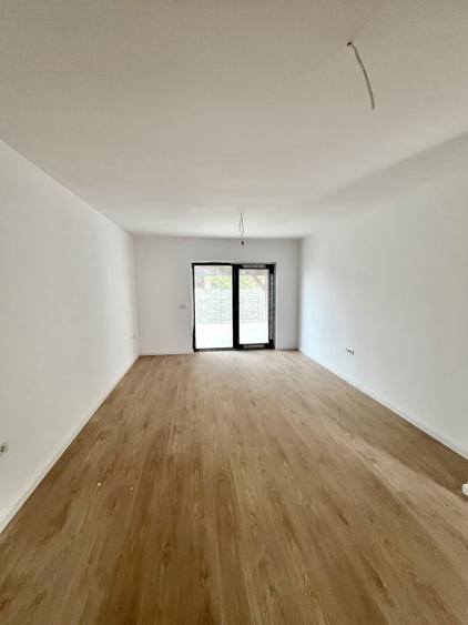 Finalizata, Casa Individuala, Asfalt - 2