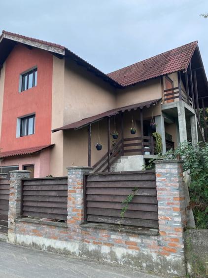 Vila compusa din doua apartamente sau schimb +diferenta cu apartament - 2