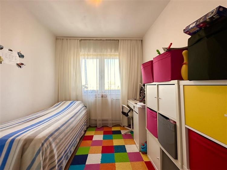 Apartament 4 camere. Arad, zona  UTA, Calea Aurel Vlaicu. - 4