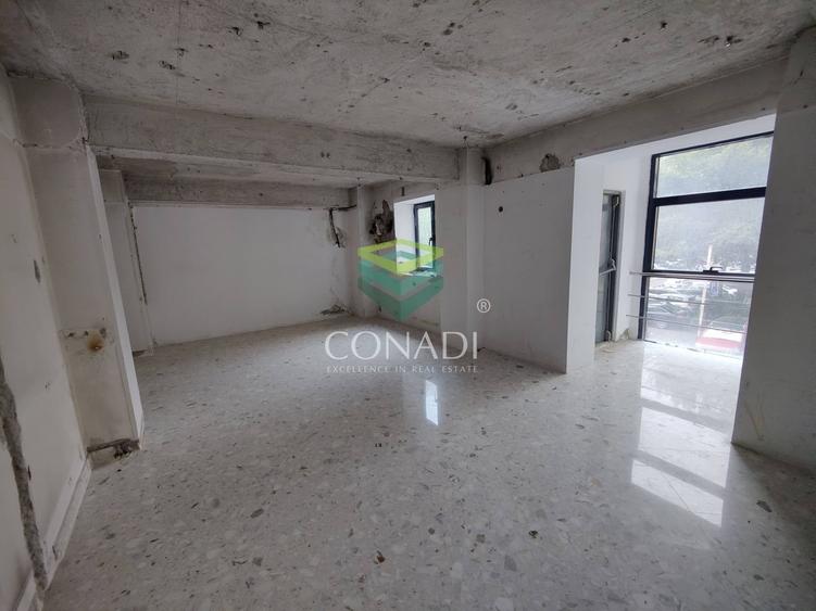 Spatiu birouri mezanin Bd. Unirii colt Lucian Blaga - 21