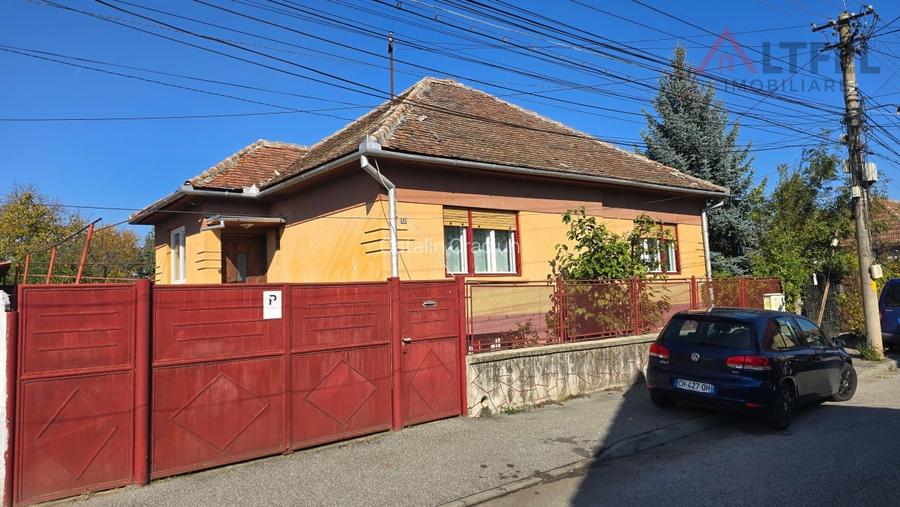 COMISION 0! Casa individuala cu 925 mp teren de vanzare in Piata Cluj COMISION 0! Casa individuala cu 925 mp teren de vanzare in Piata Cluj