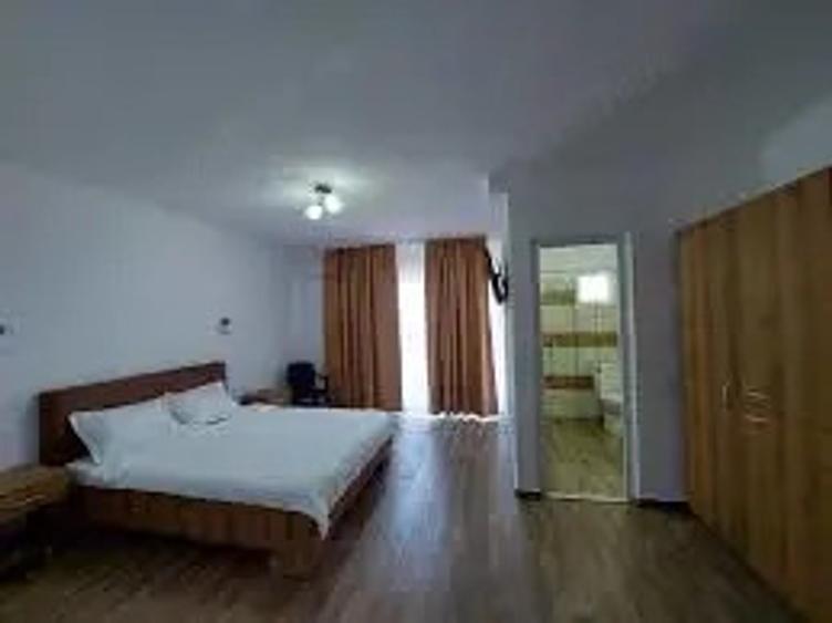 Pensiune de vanzare in Venus - 2