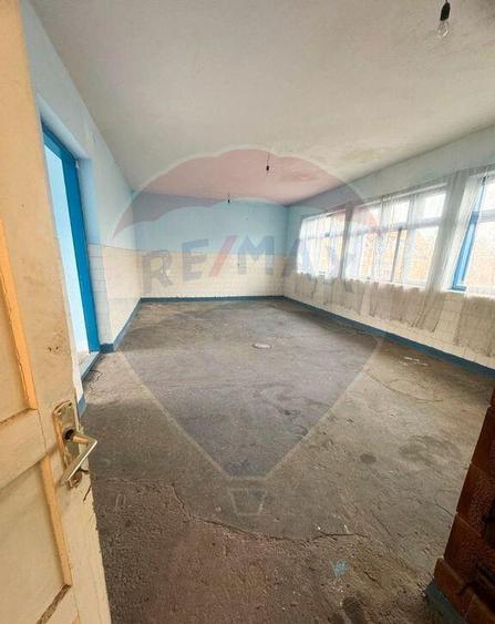 Spa?iu comercial/ teren pretabil materiale constructii, ... - 4