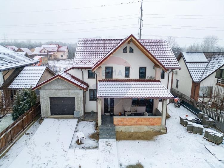 Casă / Vilă cu 4 camere de vânzare în Cartier - Gheraiesti - 28