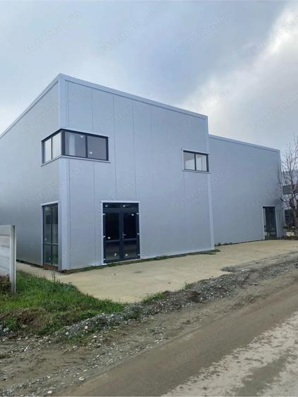 Spațiu comercial, de 300 mp, în Central