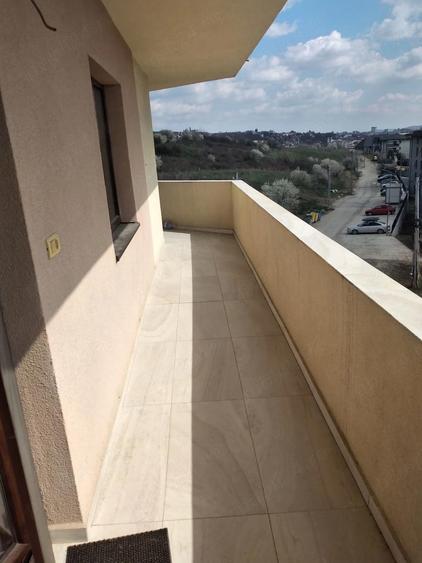 Inchiriez apartament 3 camere - 7