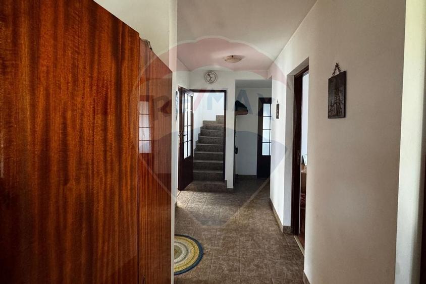 Casa de vanzare cu livada si piscina - Giurgiu - 12