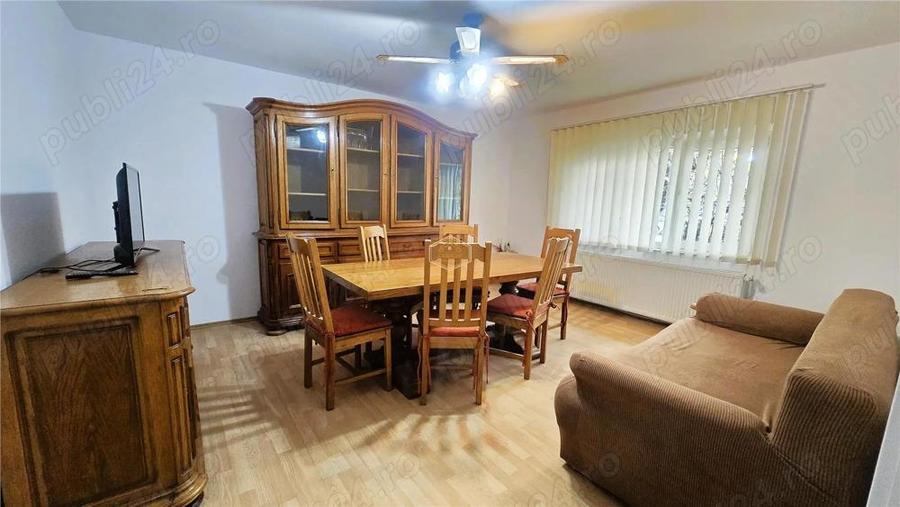 Parter - Apartament decomandat cu 3 camere | Micro 16, Liceul Nr. 7 - 1