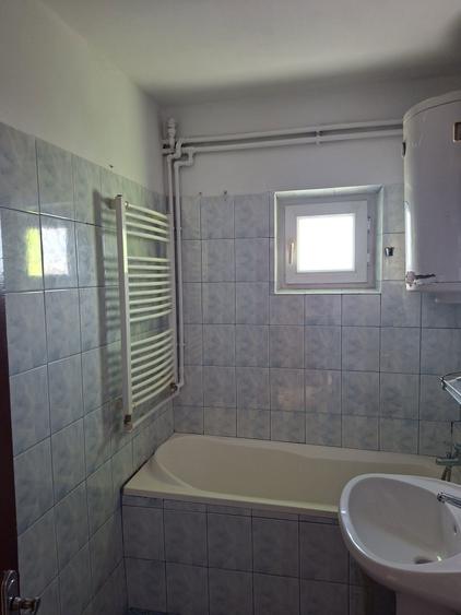 Apartament 3 camere , etaj 2 , pret 68000 euro - 3