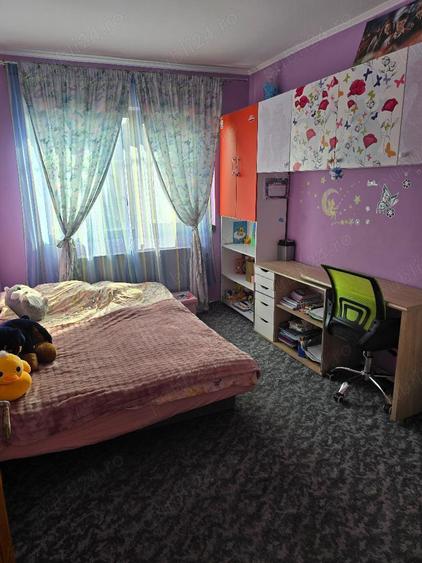 Vand vila P+M , zona Cantemir-Salca, constr 2014, , SC-194 mp, teren 270, gaz - 9