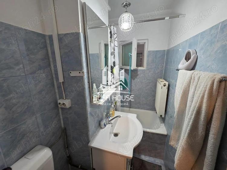 Garsoniera de vanzare , zona Moroasa ! - 2