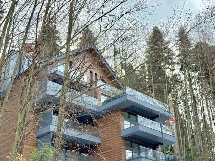 Apartament la parter in Foresti Sinaia – Elegant. Spatios. In inima naturii - 1