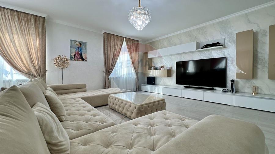 Casă de vânzare 300mp, Șendreni I Galati– liniște și rafinament - 1