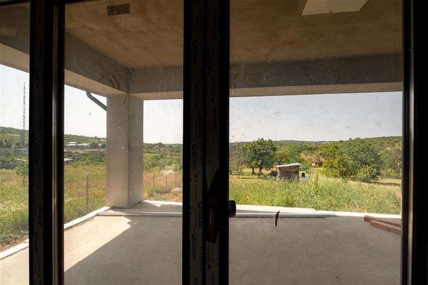 Casa cu living+3 camere cu panorama si teren mare pe Sofiei - 26