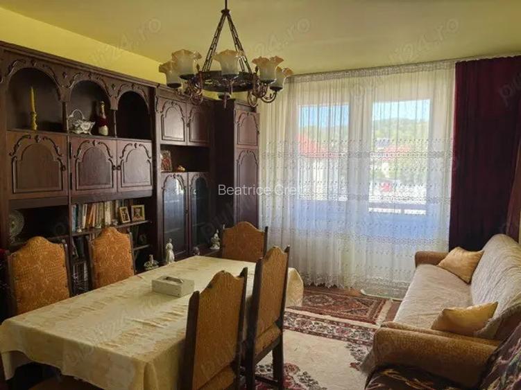 Vand apartament 4 camere, Jibou, Salaj Vand apartament 4 camere, Jibou, Salaj
