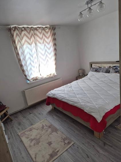 Vilă 4 camere de vânzare in orasul Techirghiol. Casa este compusă din P+1 . La p - 11