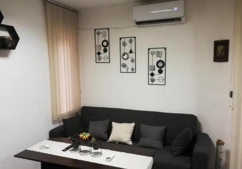 Tractorul garsoniera de vanzare - 1