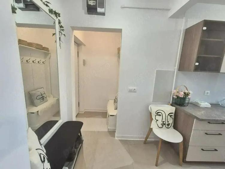 Vanzare Apartament 2 camere cochet mobilat si utilat complet de lux - 7