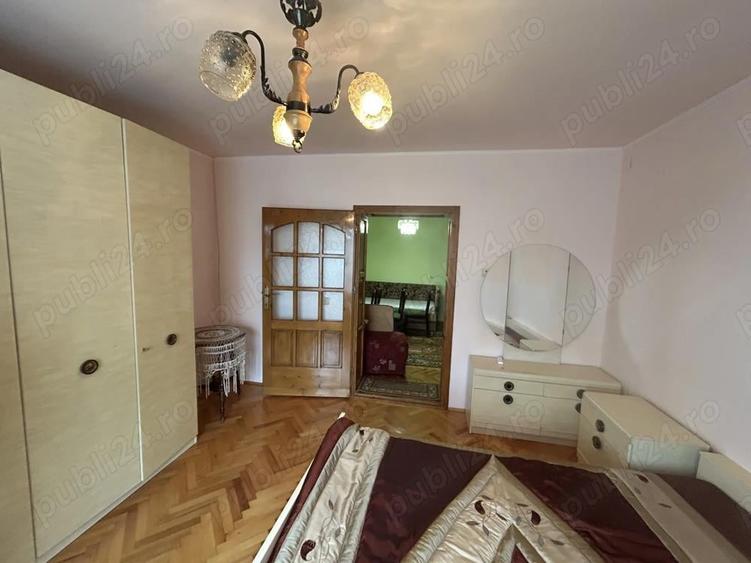 Vand casa mare(2 corpuri cladire) renovat si ocupabil imediat,situat in Livada, st.850 mp - 8