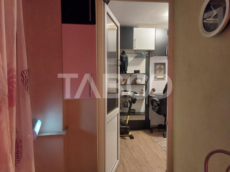 Apartament 55 mpu mobilat utilat 3 camere 2 balcoane pivnita Cisnadie - 19