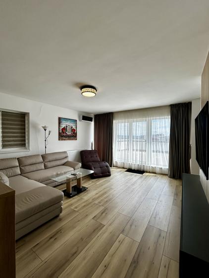 Penthouse Exclusiv cu Terasă Panoramică și Vedere la Lac - 2