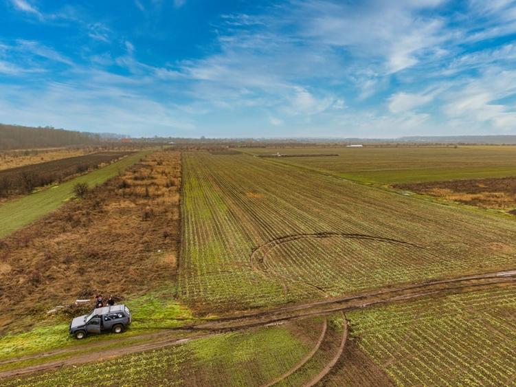 Teren intravilan 5040 mp, deschidere dubla - 1